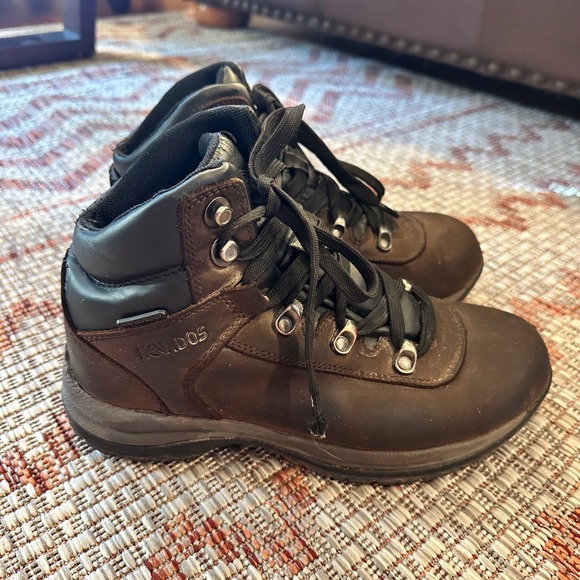 NEVADOS | Women's Waterproof Brown Leather Lace Up Hiking Boots, 7W - Picture 3 of 10